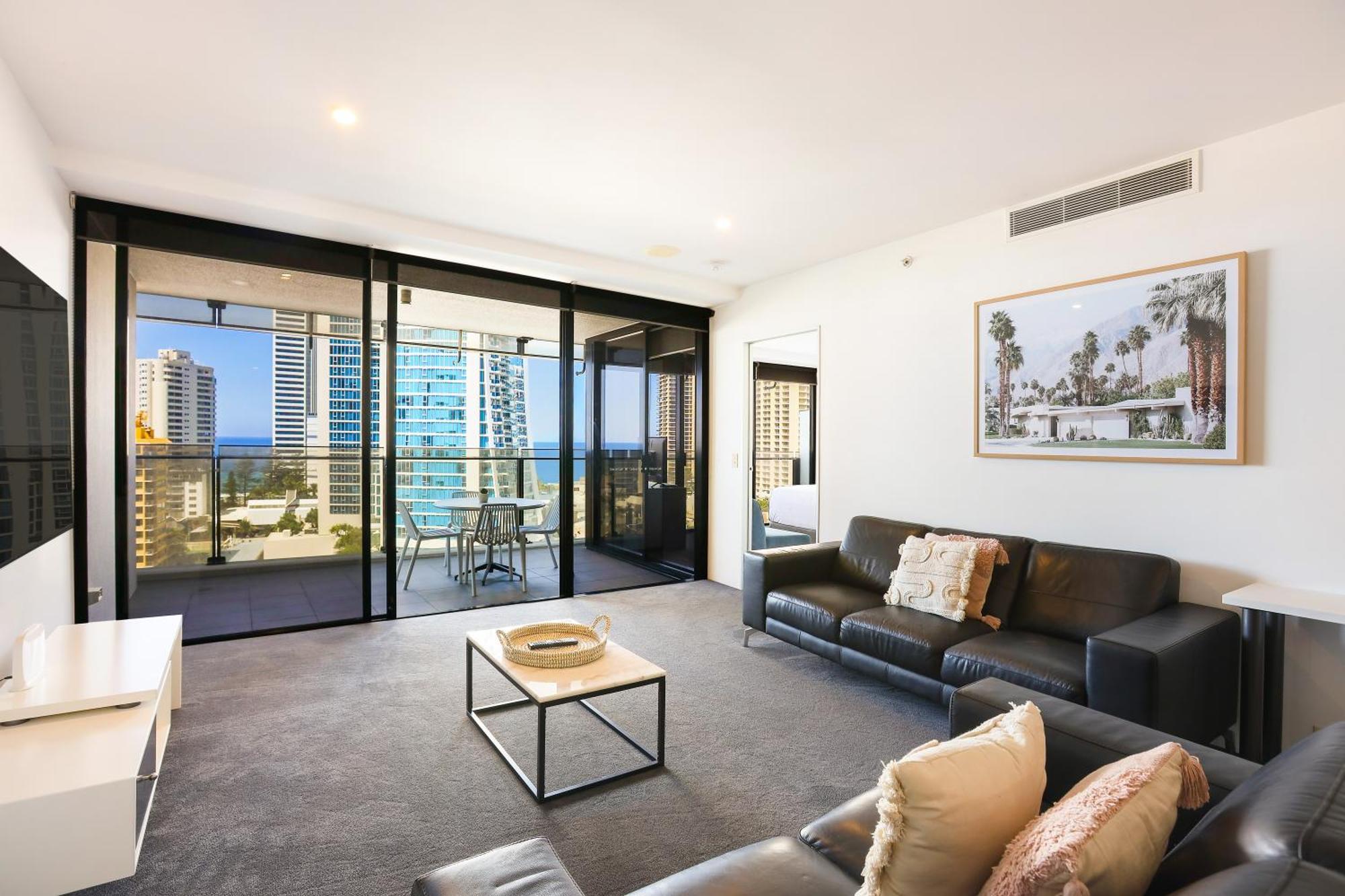 Circle On Cavill 2, 3, 4 & 5 Bedroom Skyhomes & Sub Penthouses By Gold Coast Holidays エクステリア 写真