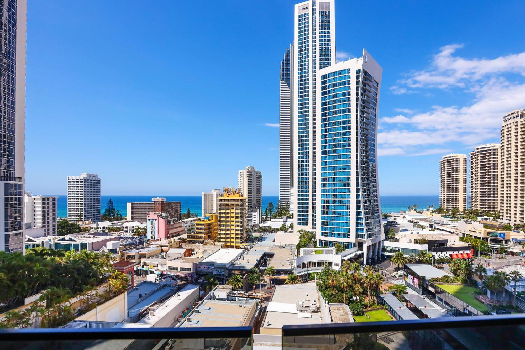 Circle On Cavill 2, 3, 4 & 5 Bedroom Skyhomes & Sub Penthouses By Gold Coast Holidays エクステリア 写真