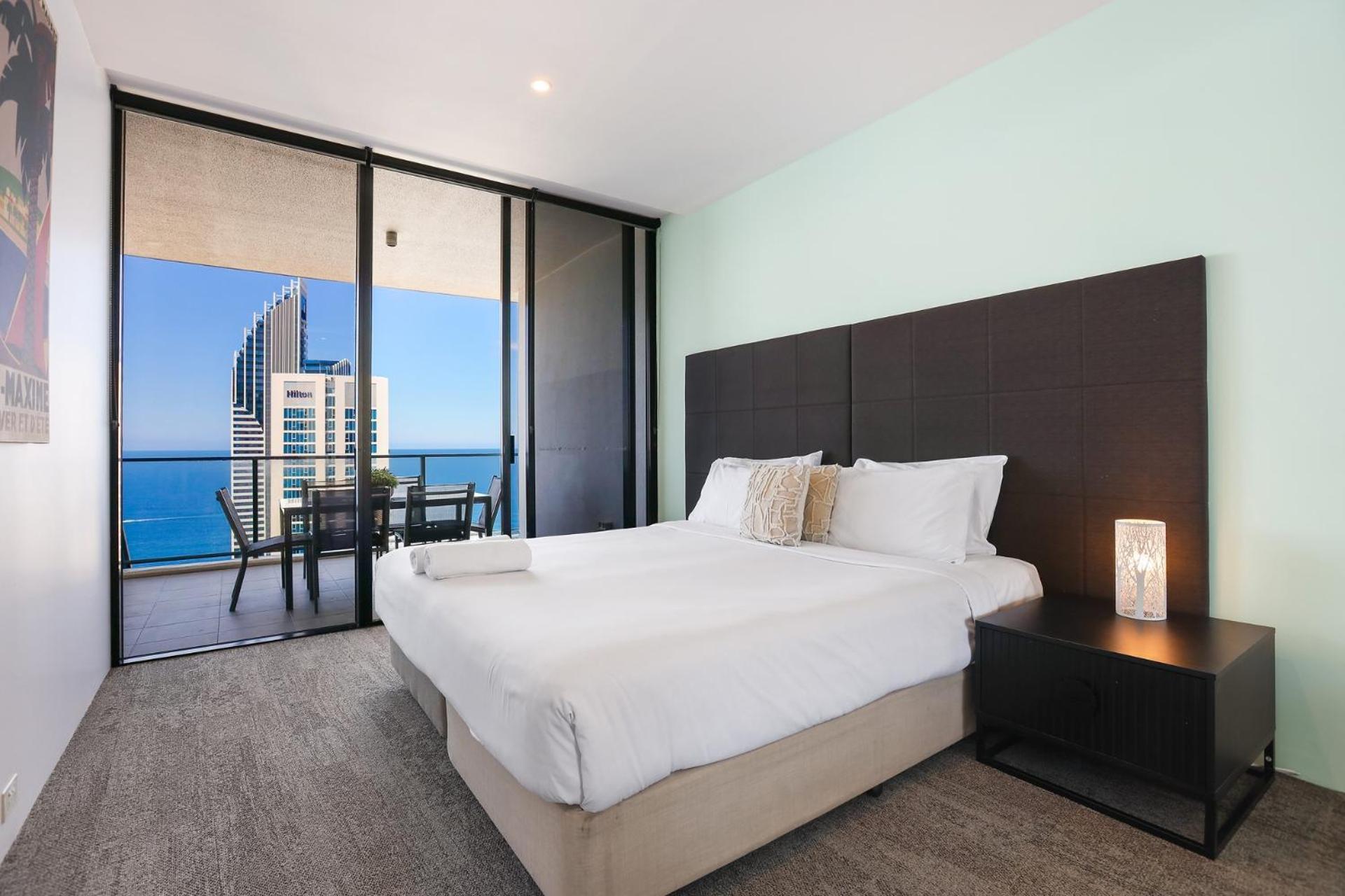 Circle On Cavill 2, 3, 4 & 5 Bedroom Skyhomes & Sub Penthouses By Gold Coast Holidays エクステリア 写真